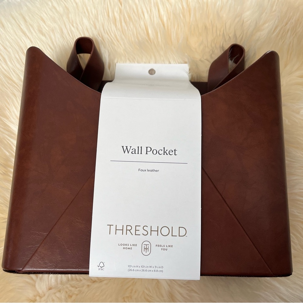 NWT Threshold Faux Leather Wall Pocket - Picture 4 of 11
